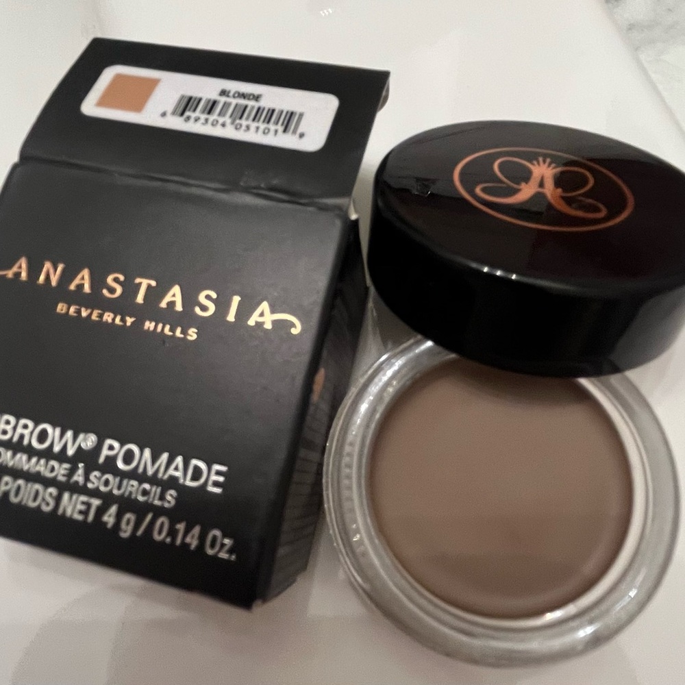 Anastasia Beverly Hills Dipbrow Pomade in Blonde